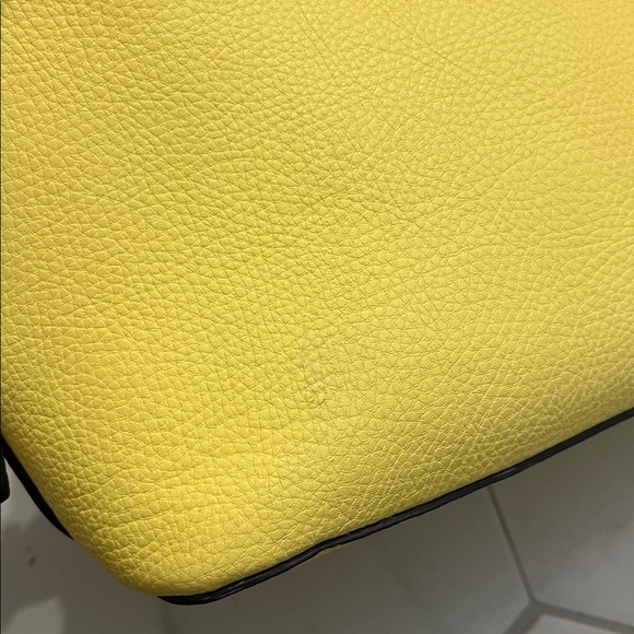 Large Yellow Handbag - Picture 13 of 15